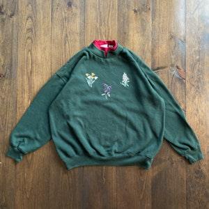 Vintage 1990s Wild Flowers Floral Embroidered Green Crewneck Sweatshirt / size XL