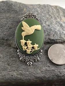Hummingbird Green Cameo Brooch Pin LILY OF THE VALLEY FLOWERS Victorian Design