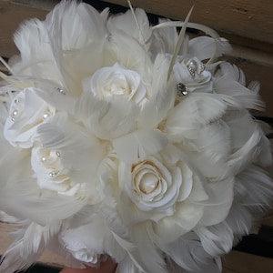 Classic Wedding bouquet, Champagne Bridal bouquet, Bouquet of roses, Feather bouquet, Vintage bouquet, Gatsby Wedding, Ivory bouquet