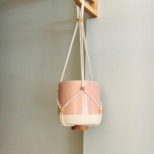 Macrame-Inspired Plant Pot Hanger with Adjustable Handmade wWooden Beads