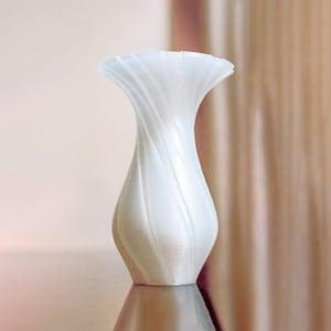 White flower vase, Minimal Vase, Simple Vase, Vase Gift, Gift for her, Mothers Day Gift, Gift Idea, Eco-Friendly Vase, Flower Bouquet Vase