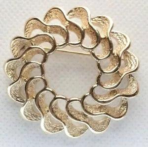 Brooch Pin - Signed Sarah Coventry - Flower - Mum Carnation Filigree - Gold Tone
