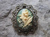 2 IN 1- LILY OF THE VALLEY CAMEO BROOCH / PIN / PENDANT - CREAM ON GREEN
