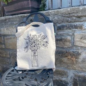 Lily bouquet Eyes | Tote Bag