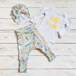 Sunflower Coming Home from Hospital Outfit, Hello World Baby Onesie, Yellow Newborn Outfit, Sunflower Grow With Me Pants, Baby Girl Canada
