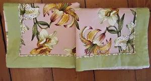 2 WAVERLY STARGAZER LILIES KING PILLOW SHAMS Pink Green Cotton Nice Condition