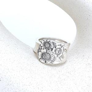 AVRIL ring, Birth jewel, Women's ring, Ecological jewel, Vintage, Recycled, Design April 1950, Sunflower, Sterling plated, Silverware