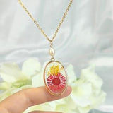 Pressed Daisy Necklace | Dried Babys Breath | Clear Quartz Necklace | Daisy Pearl Necklace | Red Daisy Pendant | Hanamade Boho Jewelry