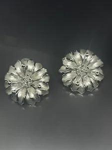 Fashion Flower Lily Orchid Silver Tone 1.4??? 7.97g Ea 3D Post Stud Earrings