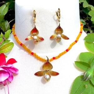 Edwardian Naturalism theme Art Nouveau style Cultured Pearl and two-tone Topaz Enamel Orchid Pendant Necklace & Earrings Set