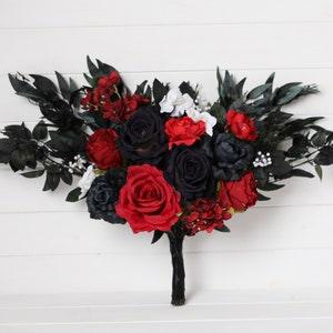Black white red wedding bouquet, gothic wedding bouquet with black red roses, goth black red bridal bouquet, vampire black red wedding