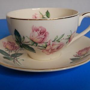 Vintage Rose Bouquet 22kt Gold border Made in England