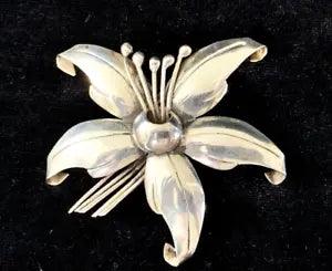 Vintage Sterling Silver 925 Figural LILY FLOWER Pin Brooch 2.25" Diameter 9.9 G