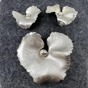 Vintage Calla Lily Flower Brooch and Clip Earring SET Signed Giovanni Brushed ST