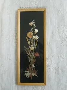 Vintage 1975 wall decor, home decor dried flowers art arrangment