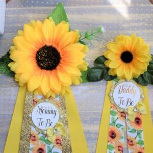 Sunflower Baby Shower, Mommy To Be Pin, Yellow Flower Sash and Corsage Pin, Mommy To Be, Daddy To Be, Gender Reveal Baby Shower, Sunflower