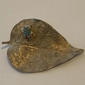 LEDO 1962 Goldtone Silvery Frog Lily Pad Leaf Pin Brooch Vintage signed Red Eye