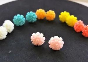 VINTAGE 11MM CARNATION FLOWER STUD EARRINGS  IDEAL FLOWER GIRL / BRIDESMAID GIFT
