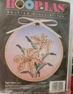 HOOPLAS Counted Cross Stitch  Tiger Lilies 60222