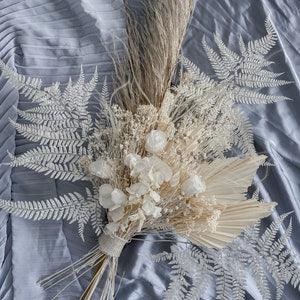 Preserved pampas grass boho bouquet / palm spear bouquet/ eternal blossom hydrengea bouquet
