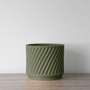 The Penelope Planter in Matte Army Green