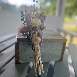 Mini Dried Posies, dry flowers, variety dry florals, individual bouquets of preserved flowers, unique combinations of florals and grasses