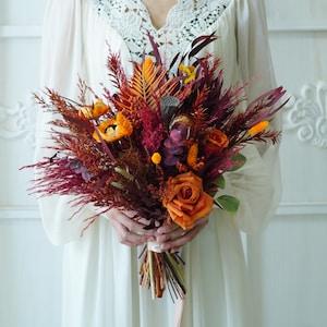 Burgundy Red& Burnt Orange Silk flowers,Bohemian Beige Pampas grass,Wedding/ Bridal flower bouquet,Dried Flowers/Preserved Roses Bouquets