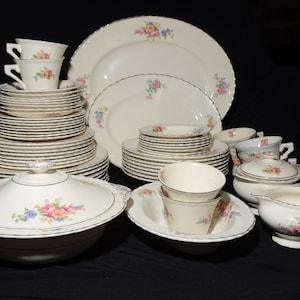 Set for 8 MYOTT Staffordshire Bone China dinnerware set 65 pieces plate Vintage floral England black rim pink blue bouquet 4254