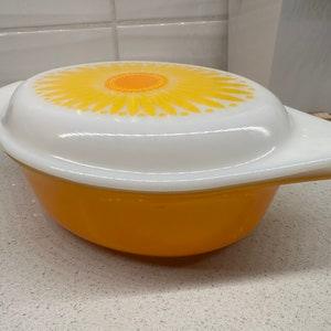 Vintage 1970 Pyrex #043 1.5 Qt Oval Orange Casserole Dish with Daisy/Sunflower Lid