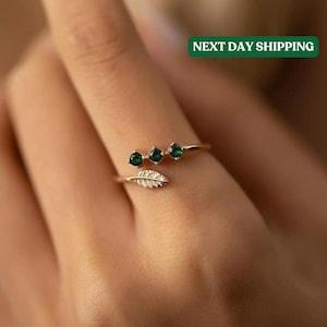 Minimalist Rings for Women, Handmade Jewelry, Christmas Gift for Women, Emerald Green Ivy Leaf Ring Mom, Personalized Birthday Gift for Mom
