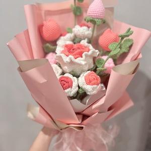 Crochet rose bouquets, an anniversary wedding graduation birthday Halloween Christmas gifts, Gifts for your mother friends honey teachers