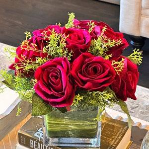 Modern floral centerpiece of Ruby Red roses & greenery in a square glass vase, Faux silk flower Christmas arrangement, real touch velvet ros