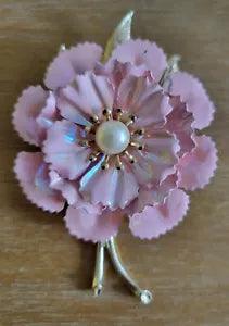 Vintage Gorgeous Pink Iridescent enamel metal Carnation Flower Brooch Pin