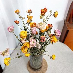 mixed small Ranunculus bnunch??dried natural Ranunculus flower??dried flowers arrangement??vase filler home decoration??wedding decor