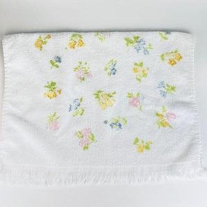 Vintage Rectangular Fringe Hand Towel - Floral Pattern - 100% Cotton Loop Yarn