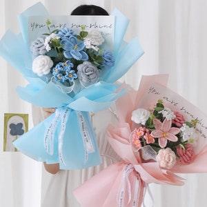 Handmade Crochet Rose Bouquet,Finished Product,Mix and Match Wool Crochet  Forget-me-not Rose  Bouquet,Gifts for Bestfriend,Birthday.