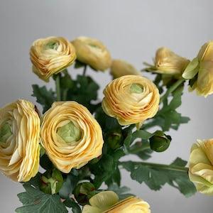 Faux Ranunculus Flower Stem - High Quality Artificial Floral / Wedding / Home Decoration / Gifts / DIY / Yellow