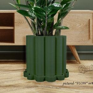 Funky Plant Pot with Drainage and Drip Tray, Planter Pots in Matte Green with Drain Hole, Succulent, Cacti and House Plant Planter, Trendy