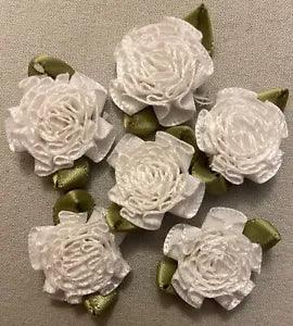 SMALL WHITE RIBBON CARNATION FLOWERS - Lot of 25 - Approx. 1" - #82