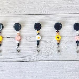 Silicone Bead, Retractable Badge Reel, Flower Daisy, Nurse, ID Badge Holder, Gift for Nurse, Graduation Gift, 360 degree rotating clip
