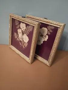 VTG 1960 DRIED PRESSED FLOWERS 2 RED BEIGE GOLD GILD WOOD FRAME GLASS ART  (B32)