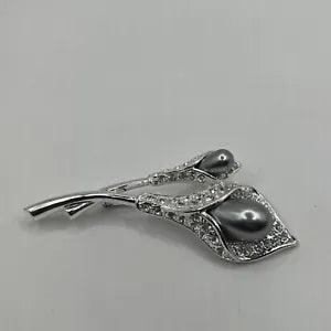 Vtg RN 62079 Designer Gray Simulated Pearl Pave Rhinestone Calla Lily Pin #6