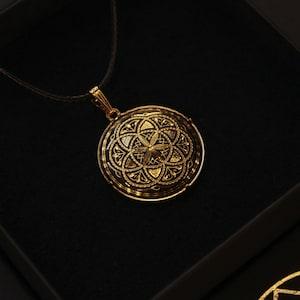 Pendant seed of life with gold 24 kt, pendant sacred geometry, pendant gold, pendant handmade