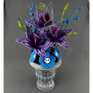 Hyde and Eek Ghoulish Garden Dungeon Lilies Flowers w Skulls in Urn New