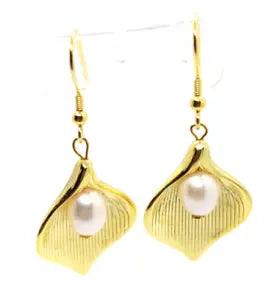 925 Sterling Silver Gold Lily Flower women Freshwater Pearl Drop Earrings