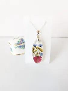 Handmade Botanical Resin Necklace Pressed Flower Pendant Forget Me Not Carnation