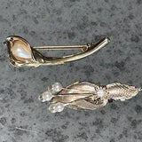 2 Unsigned Gold Tone Brooch Pin & Hair Clip Pearl,Calla Lily, Floral_ 2.5 in