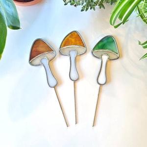 mushroom plant stake / stained glass mushroom garden stakes / plant decoration // crafted by JOHN and ASTRID