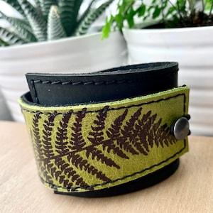 Womwn's Leather Cuff - Bracelet Wrap - Fern Print - Green Leather Bracelet - Adjustable Size Cuff- Gift for Her- Unisex Cuff- Nature Jewelry