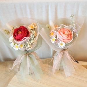 Mini bouquet - Dried and faux flowers - Ranunculus - pastel colours